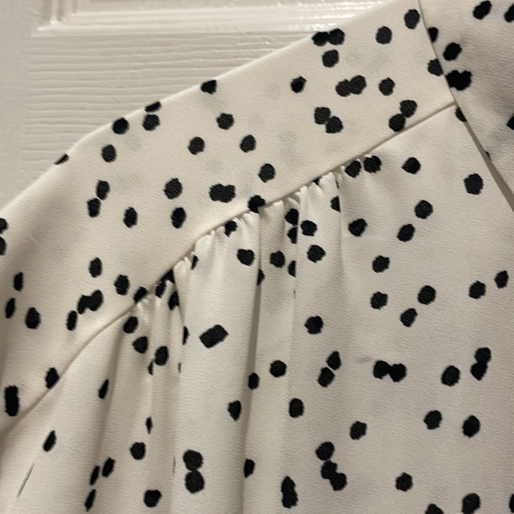 Ann Taylor LOFT NWOT Dalmatian print button down top SZ SP. small petites. - Picture 4 of 11